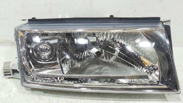 Reflektor prawy 1U1941018C VAG