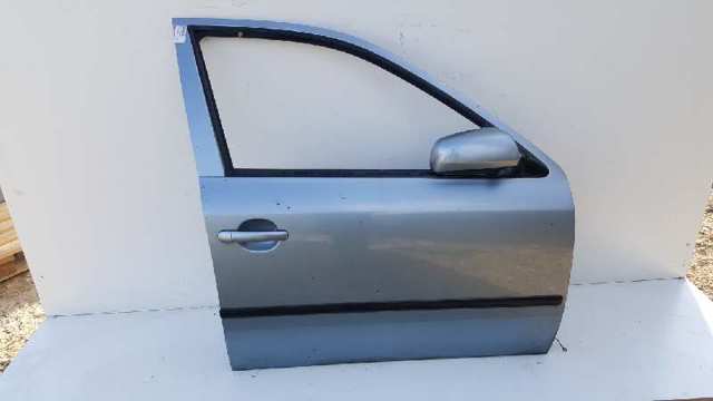 Drzwi przednie prawe 1U4831052 VAG