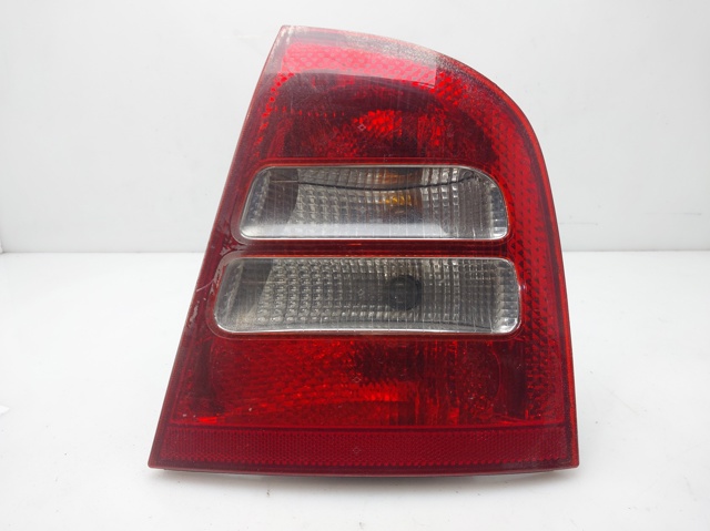 Lampa zespolona tylna prawa 1U6945096 VAG