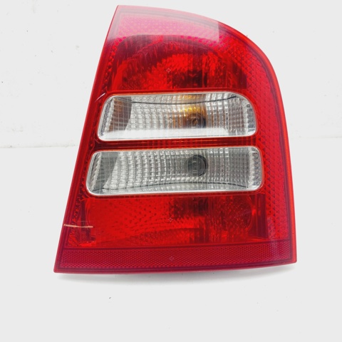 Lampa zespolona tylna prawa 1U6945096 VAG