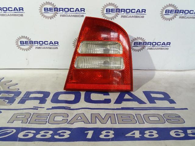 Lampa zespolona tylna prawa 1U6945112A VAG