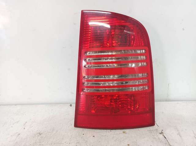 Lampa zespolona tylna prawa 1U9945096 VAG