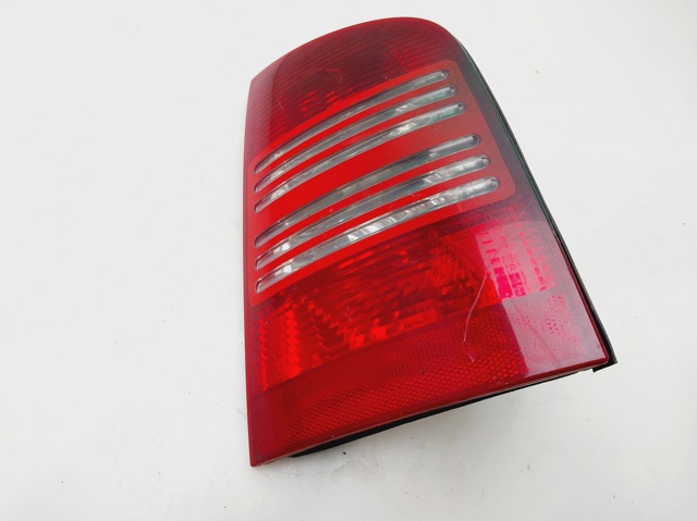Lampa zespolona tylna prawa 1U9945112 VAG