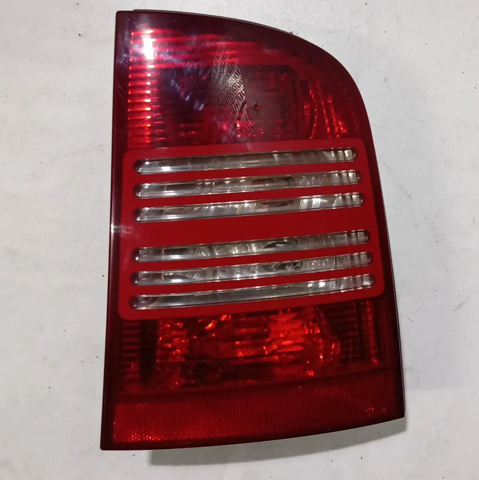 Lampa zespolona tylna prawa 1U9945112 VAG