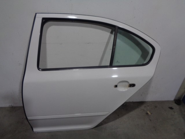 Drzwi tylne lewe 1Z5833055 VAG