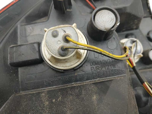 Lampa zespolona tylna prawa 200611R GM