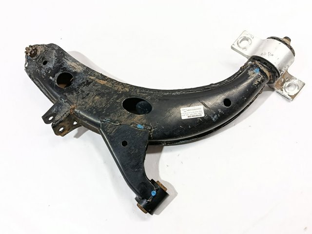 Wahacz zawieszenia przedniego dolny prawy 20200AA200 SUBARU