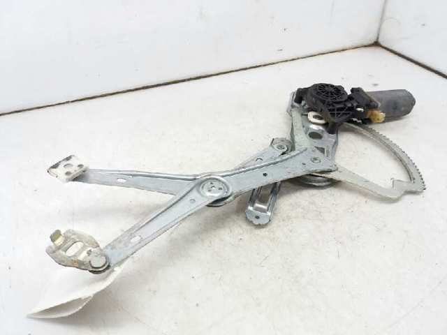 Mechanizm podnoszenia szyby drzwi przednich prawych 2027201246 MERCEDES