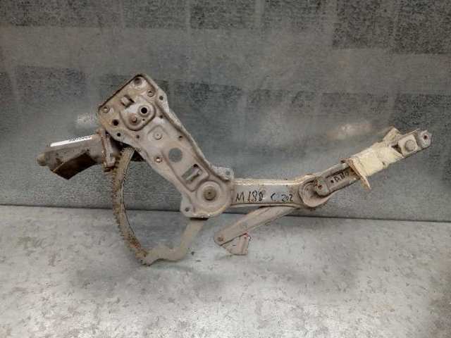 Mechanizm podnoszenia szyby drzwi przednich prawych 2027201246 MERCEDES