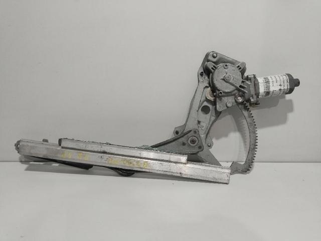Mechanizm podnoszenia szyby drzwi przednich prawych 2027201246 MERCEDES