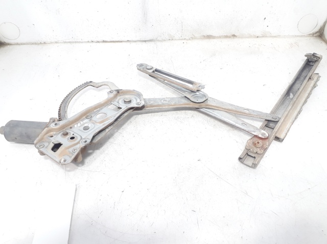 Mechanizm podnoszenia szyby drzwi przednich lewych 2027201546 MERCEDES