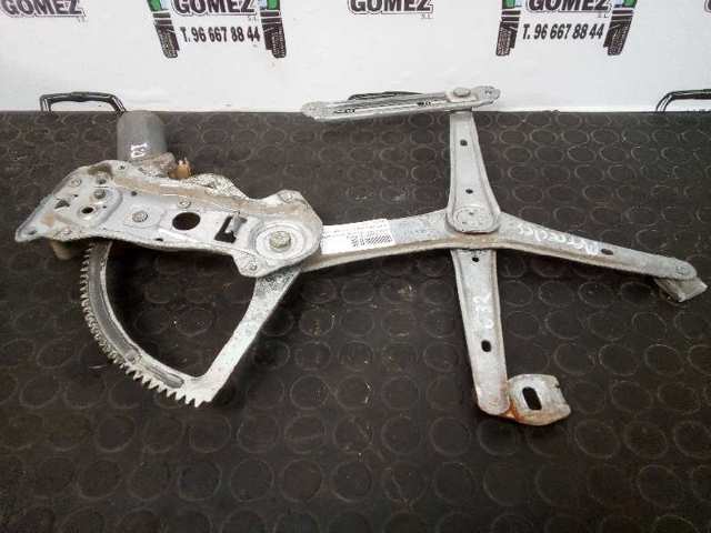 Mechanizm podnoszenia szyby drzwi przednich lewych 2027201546 MERCEDES