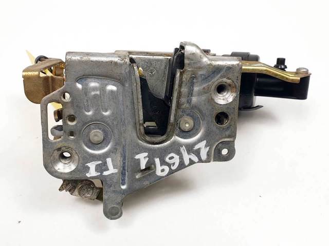 Zamek drzwi tylnych lewych 2027300535 MERCEDES