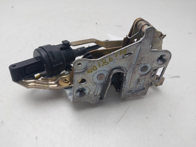Zamek drzwi tylnych lewych 2027300535 MERCEDES