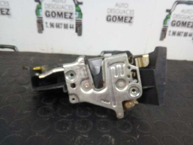 Zamek drzwi tylnych prawych 2027300635 MERCEDES