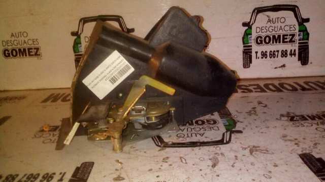 Zamek drzwi tylnych prawych 2027300635 MERCEDES