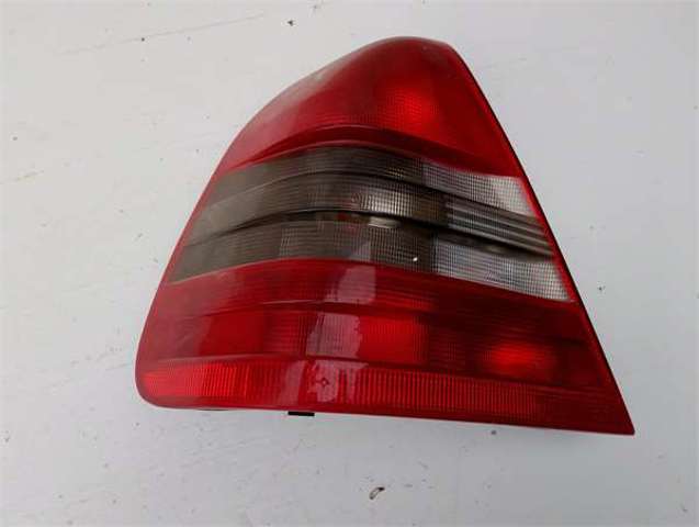 Lampa zespolona tylna lewa 2028200964L MERCEDES