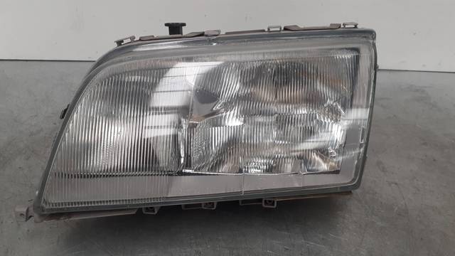 Reflektor lewy 2028201761 MERCEDES