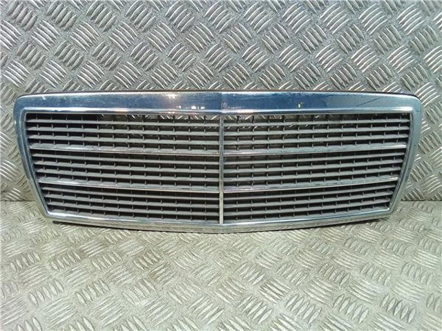 Atrapa chłodnicy 2028880023 MERCEDES
