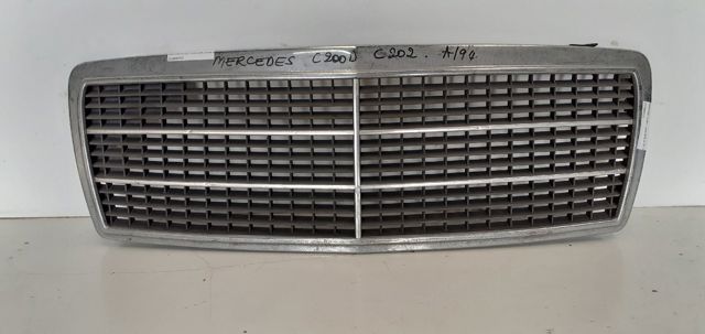 Atrapa chłodnicy 2028880023 MERCEDES