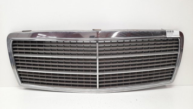 Atrapa chłodnicy 2028880023 MERCEDES