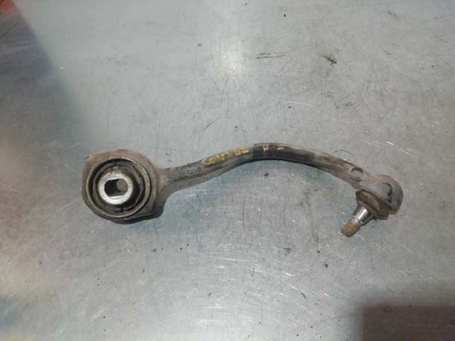 Silentblock przedniego wahacza dolnego 2033330914 MERCEDES