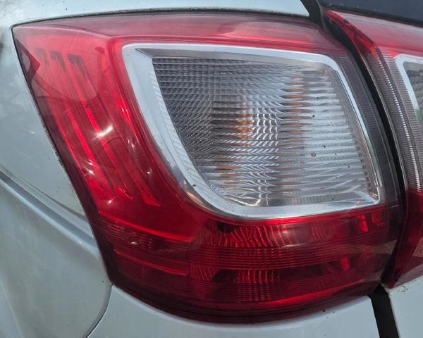 Lampa zespolona tylna lewa zewnętrzna 2035590 FORD