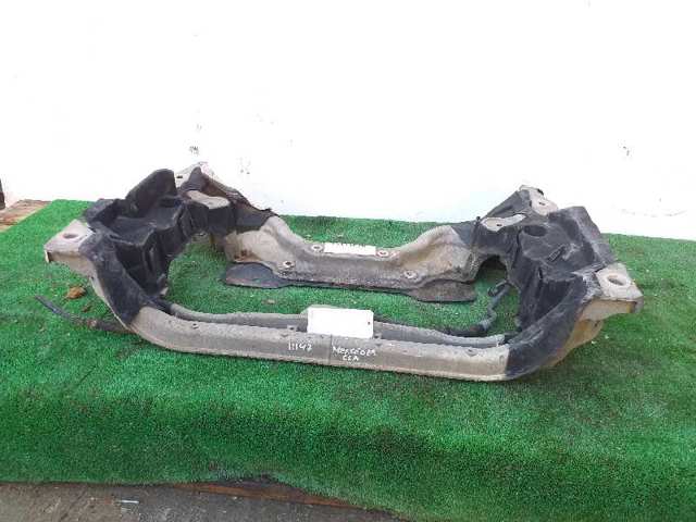 Korpus osi przedniej 2036280657 MERCEDES