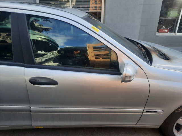 Drzwi przednie prawe 203720020567 MERCEDES