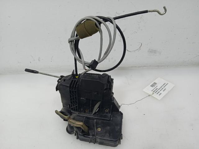 Zamek drzwi przednich prawych 2037200835 MERCEDES