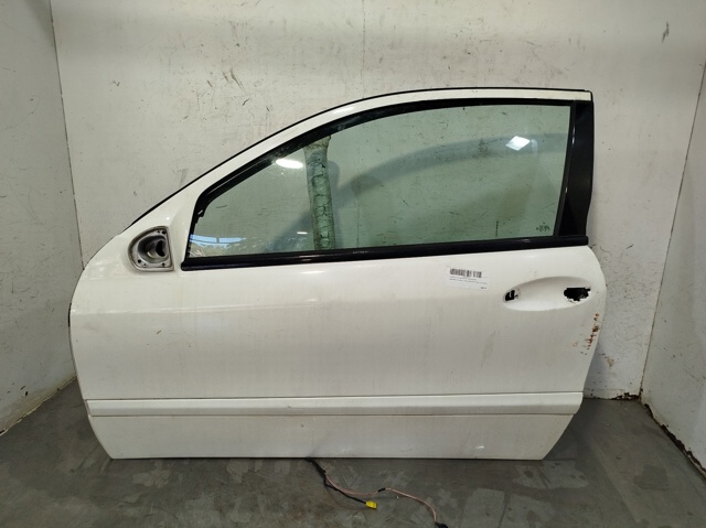 Drzwi przednie lewe 2037201505 MERCEDES