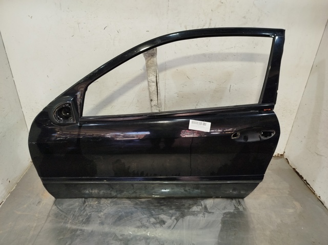 Drzwi przednie lewe 2037201505 MERCEDES