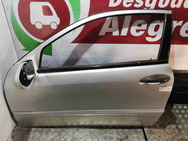 Drzwi przednie lewe 2037201505 MERCEDES