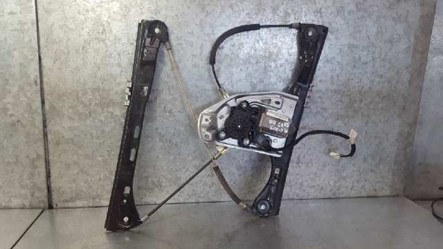 Mechanizm podnoszenia szyby drzwi przednich prawych 2037201646 MERCEDES