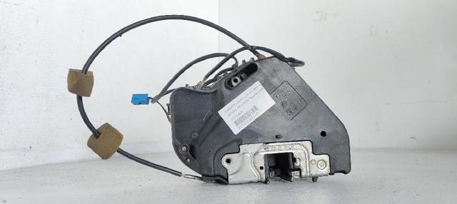 Zamek drzwi tylnych prawych 2037300235 MERCEDES