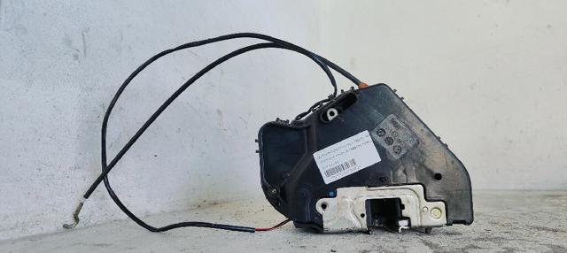 Zamek drzwi tylnych prawych 2037300235 MERCEDES
