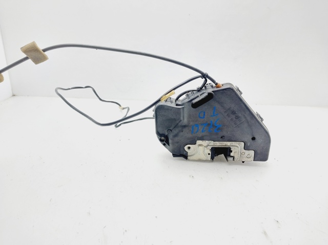 Zamek drzwi tylnych prawych 2037300235 MERCEDES