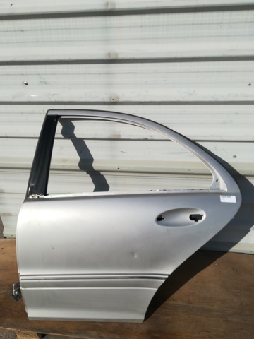 Drzwi tylne lewe 2037300705 MERCEDES