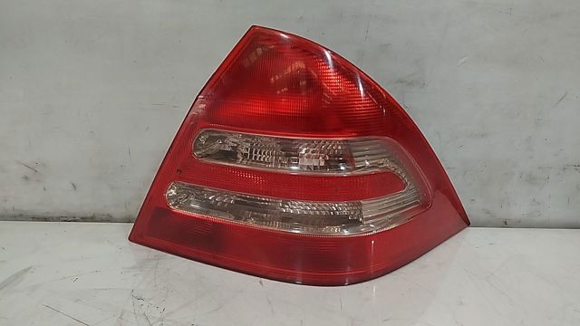 Lampa zespolona tylna prawa 2038200264R MERCEDES