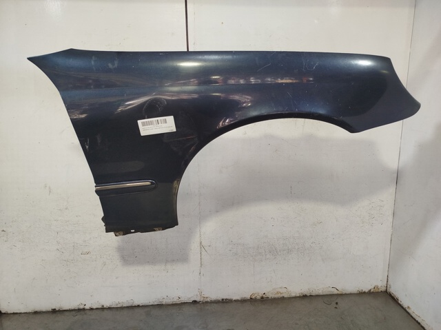 Błotnik przedni prawy 203880021867 MERCEDES