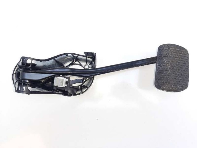 Pedał hamulca 2042902001 MERCEDES
