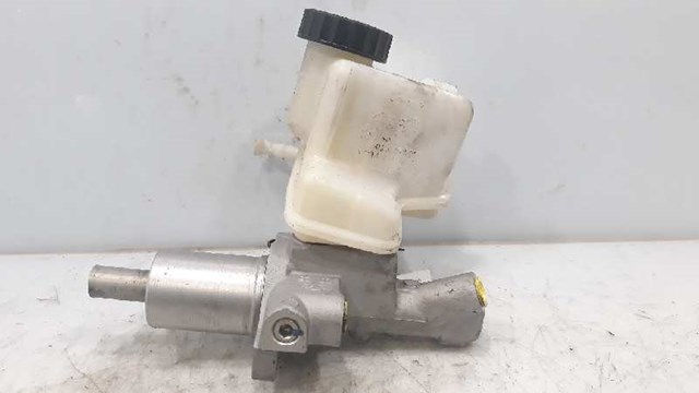 Główny cylinder hamulców 2044300501 MERCEDES