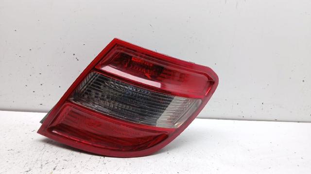 Lampa zespolona tylna prawa 2048206564 MERCEDES