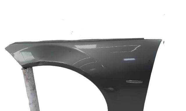 Błotnik przedni lewy 2048801318 MERCEDES