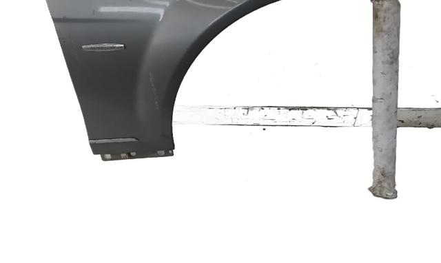 Błotnik przedni prawy 2048801418 MERCEDES