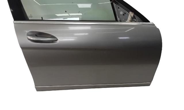 Błotnik przedni prawy 2048801418 MERCEDES