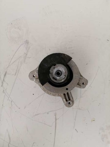 Poduszka (podpora) silnika prawa 2052406717 MERCEDES