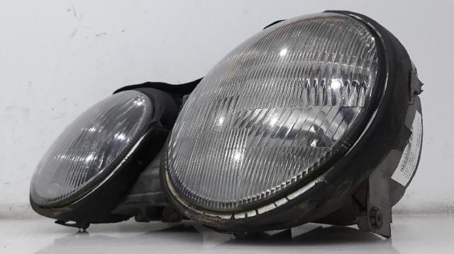 Reflektor lewy 208820016164 MERCEDES