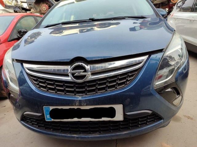 Zderzak przedni Opel Zafira P12