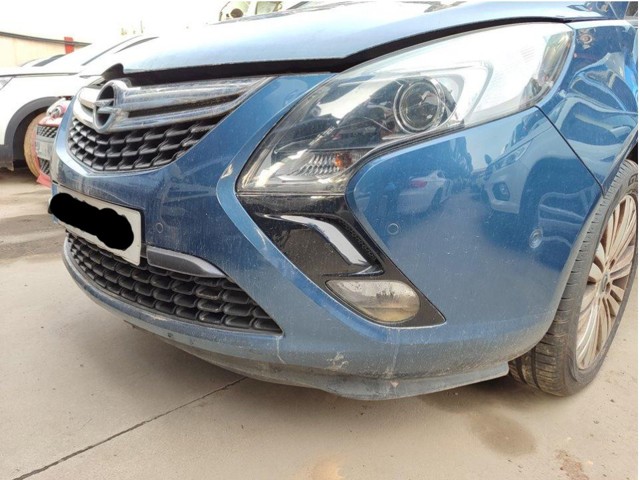 Zderzak przedni Opel Zafira P12